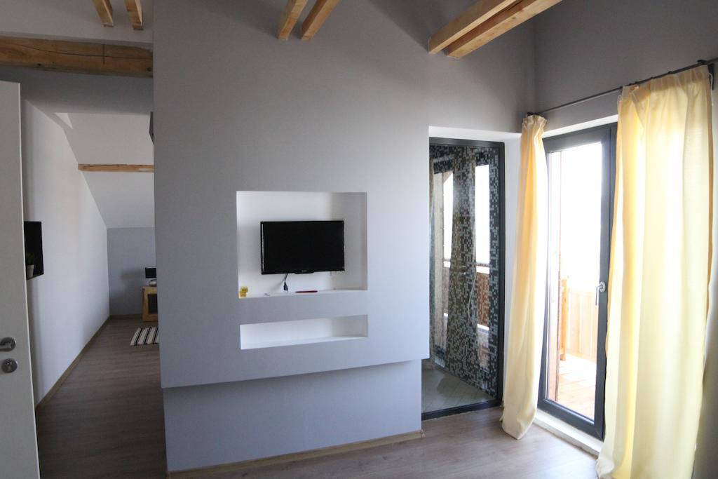 Villa Swiss Sacele Luaran gambar