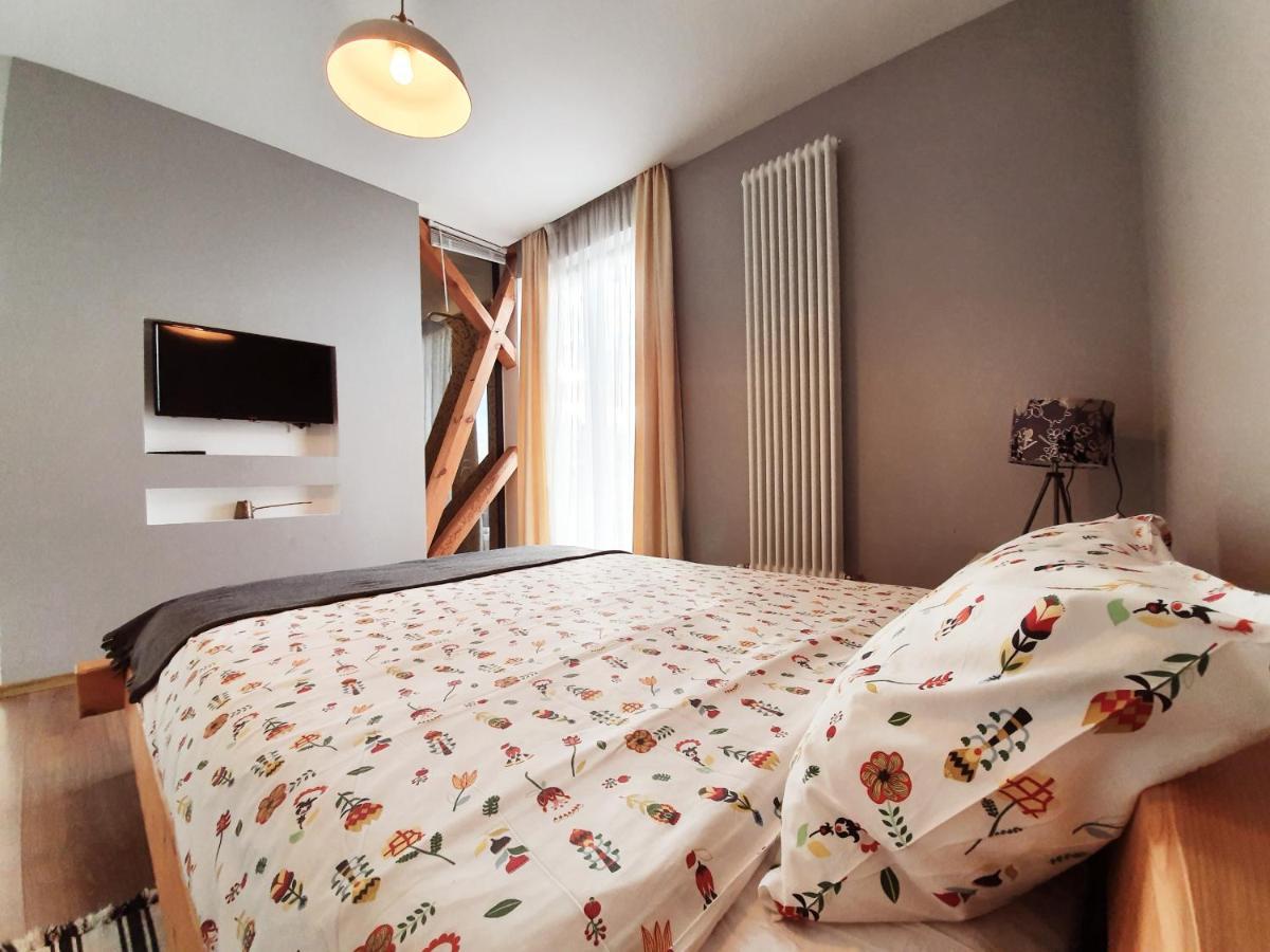 Villa Swiss Sacele Luaran gambar